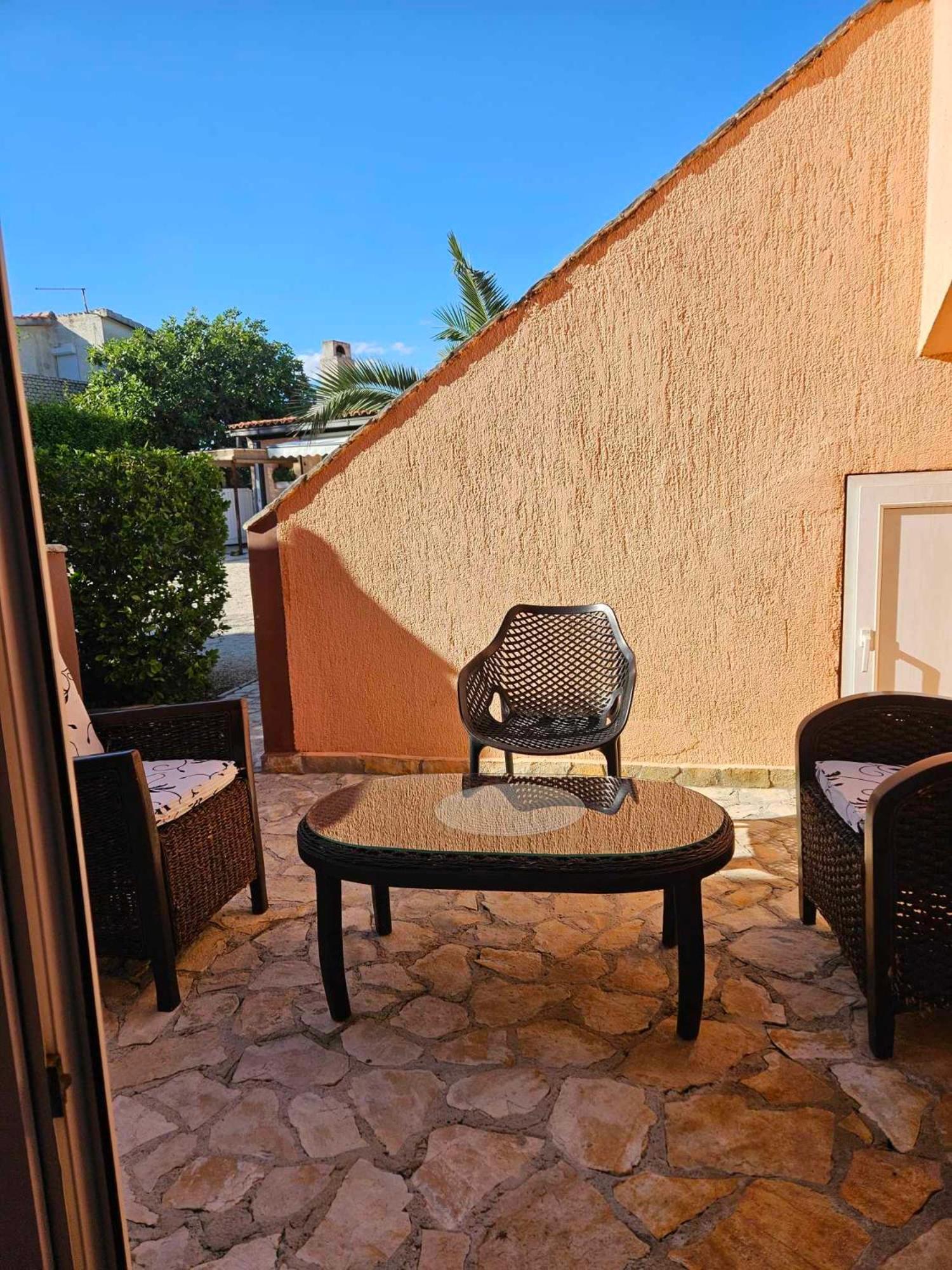 Aurelia Apartments, Vir Exterior foto